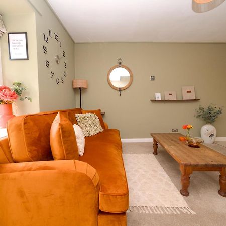 The Lilley Pad In Ludlow Cosy, Central, Perfect For Couples, Netflix & Parking Permit Exterior photo